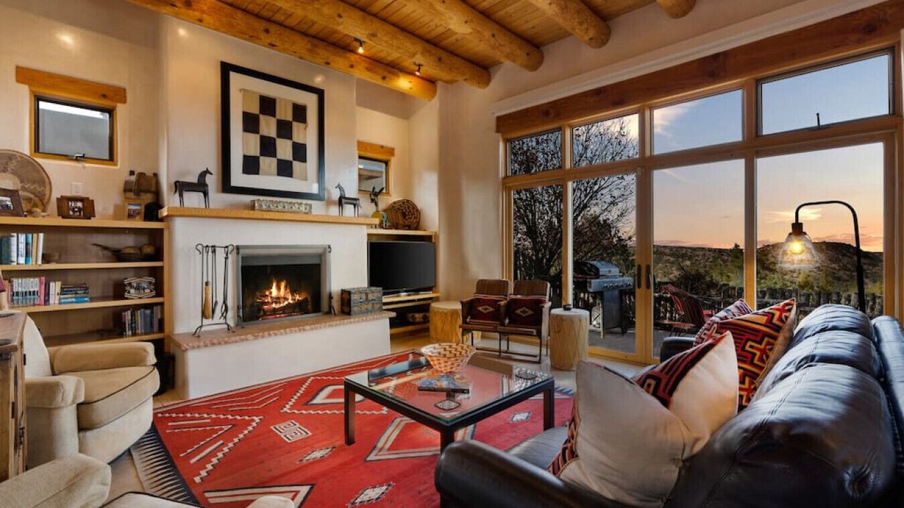 Photo of Livingroom in Tesuque