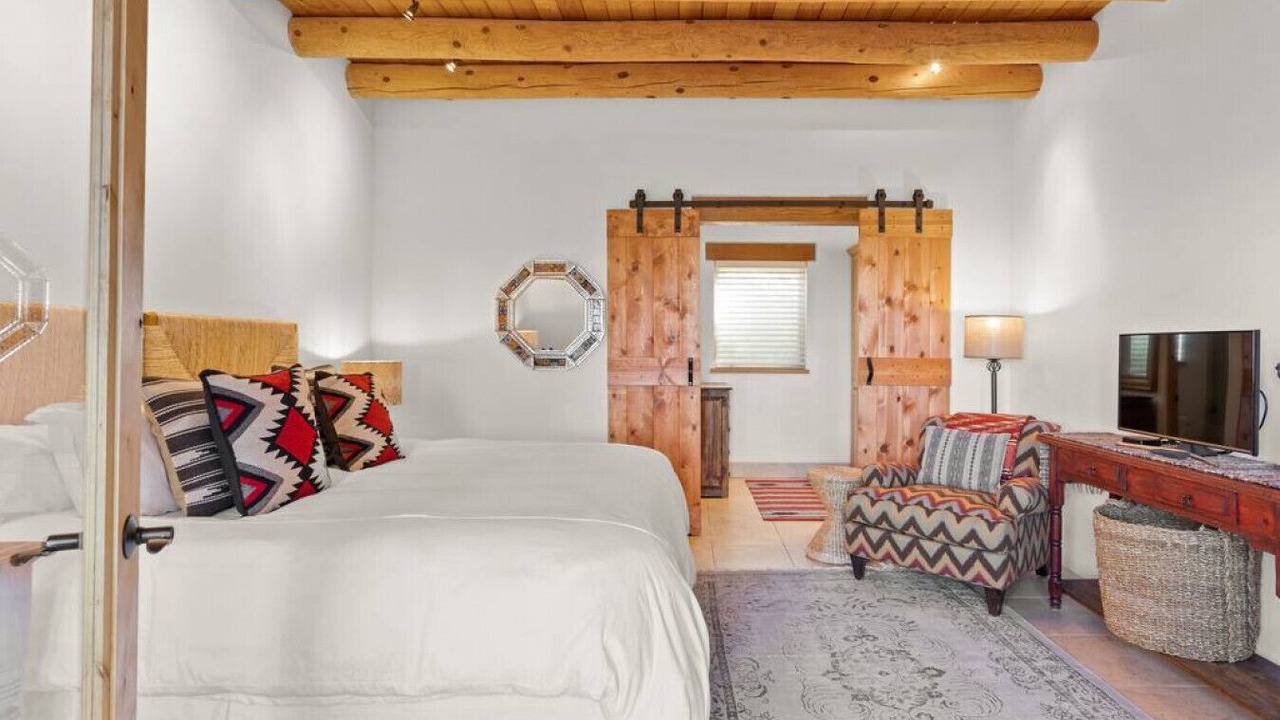 Photo of Bedroom in Tesuque