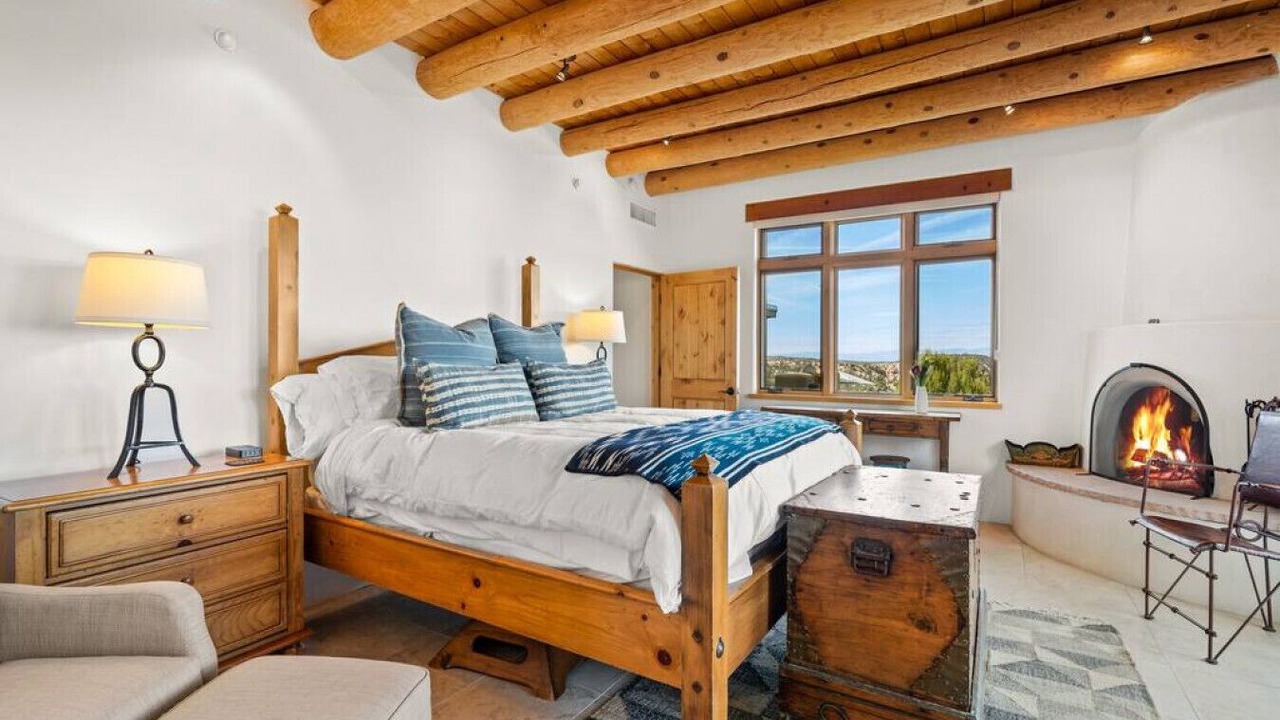Photo of Bedroom in Tesuque