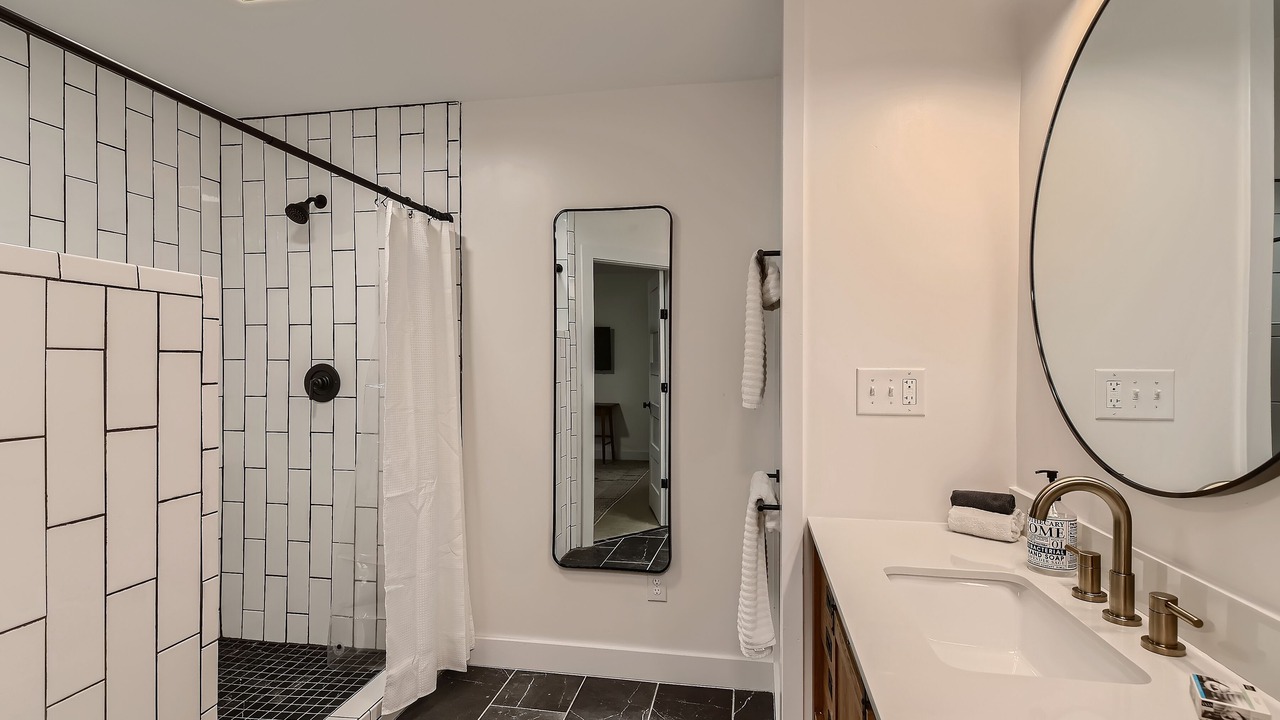Photo of Bathroom in South Manchaca