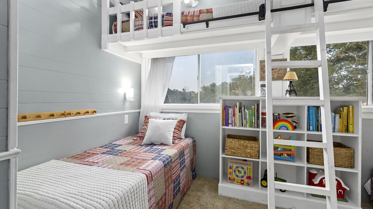 Photo of Bedroom in Bryan