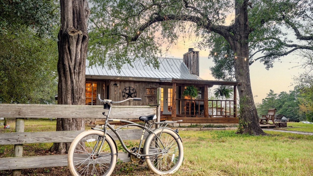 Photo of Outdoor in Bryan