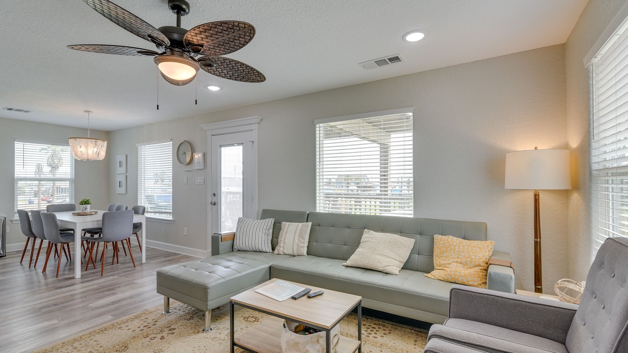 Photo of Bedroom in Surfside Beach