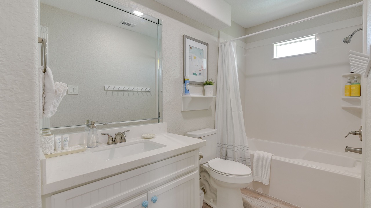 Photo of Bathroom in Surfside Beach