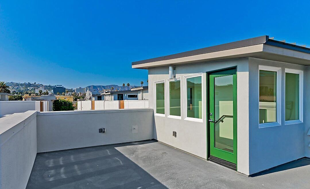 Photo of Outdoor in Hollywood