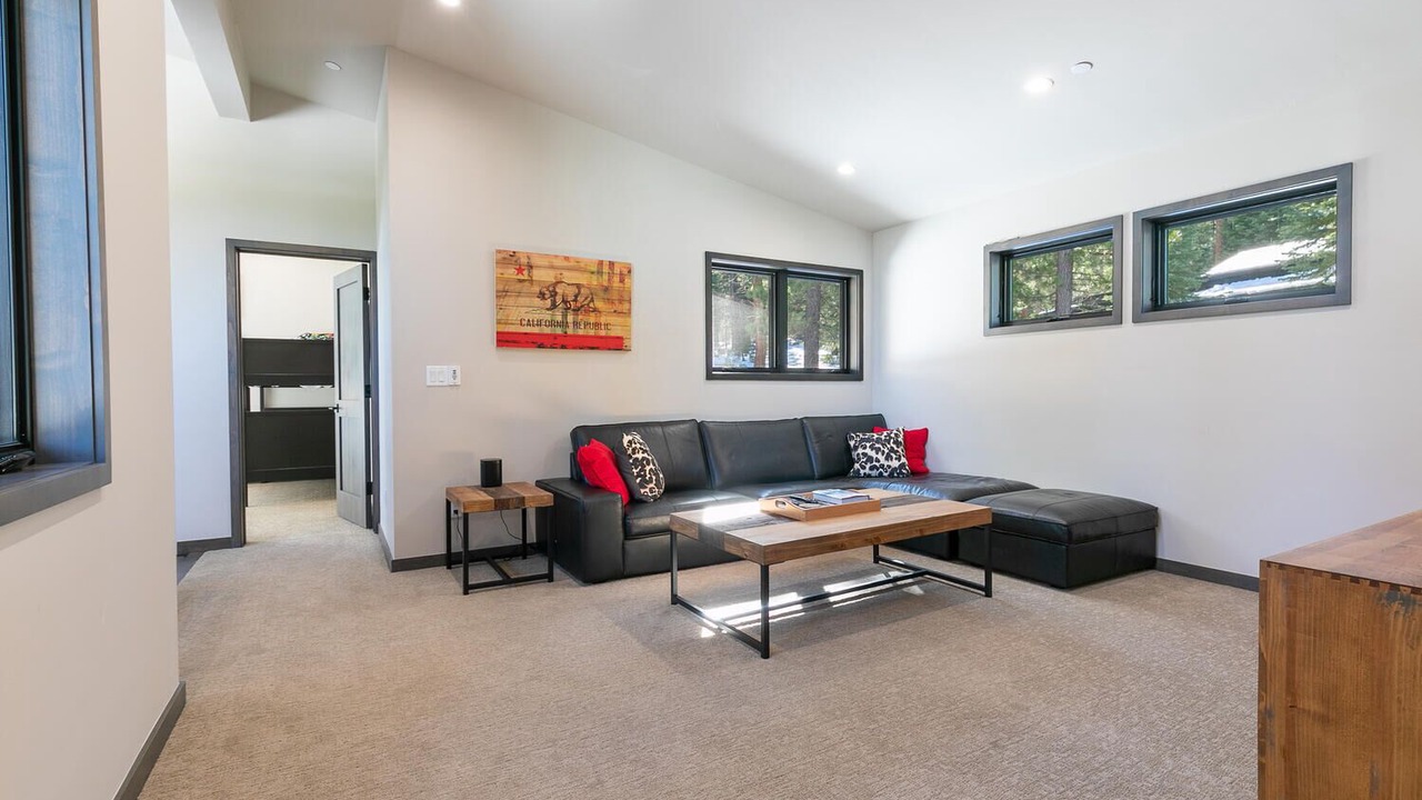 Photo of Livingroom in Ponderosa Palisades