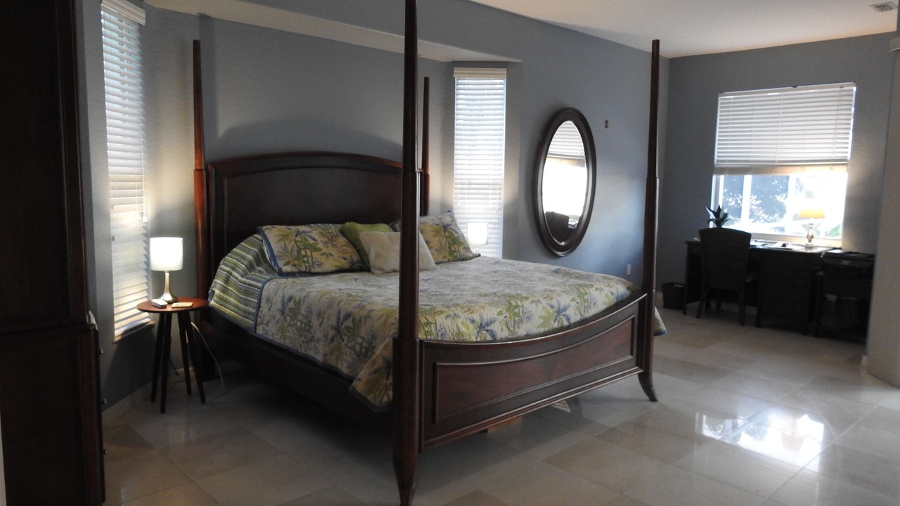 Photo of Bedroom in Edgewater