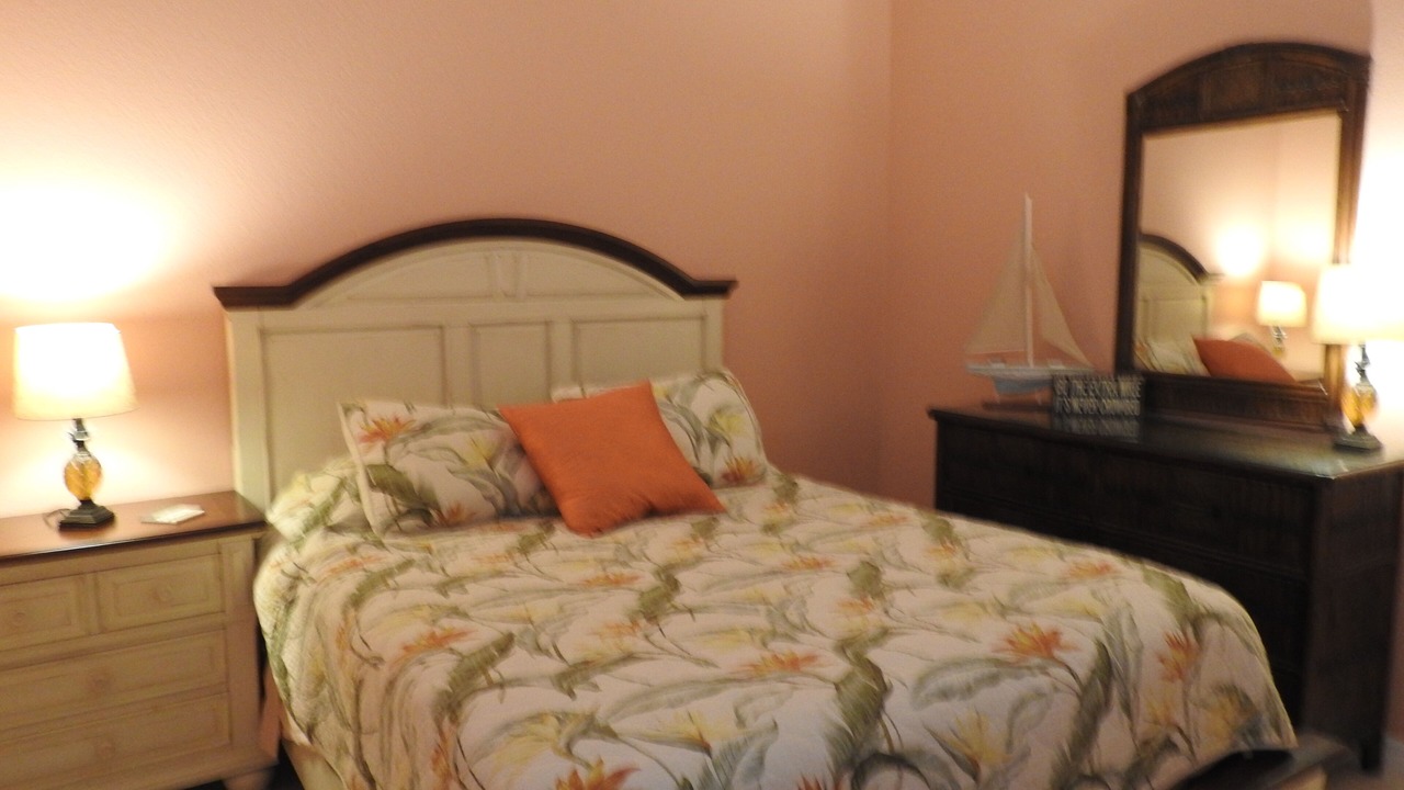 Photo of Bedroom in Edgewater