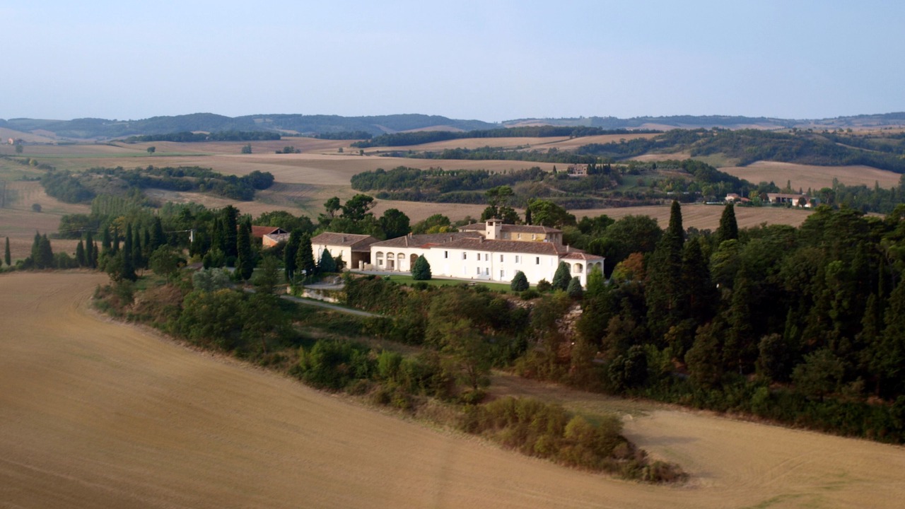 Photo of Outdoor in Airoux