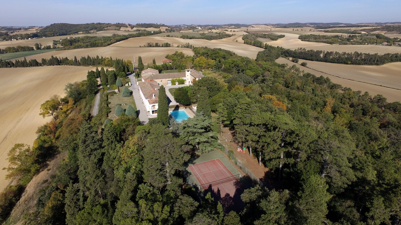 Photo of Outdoor in Airoux