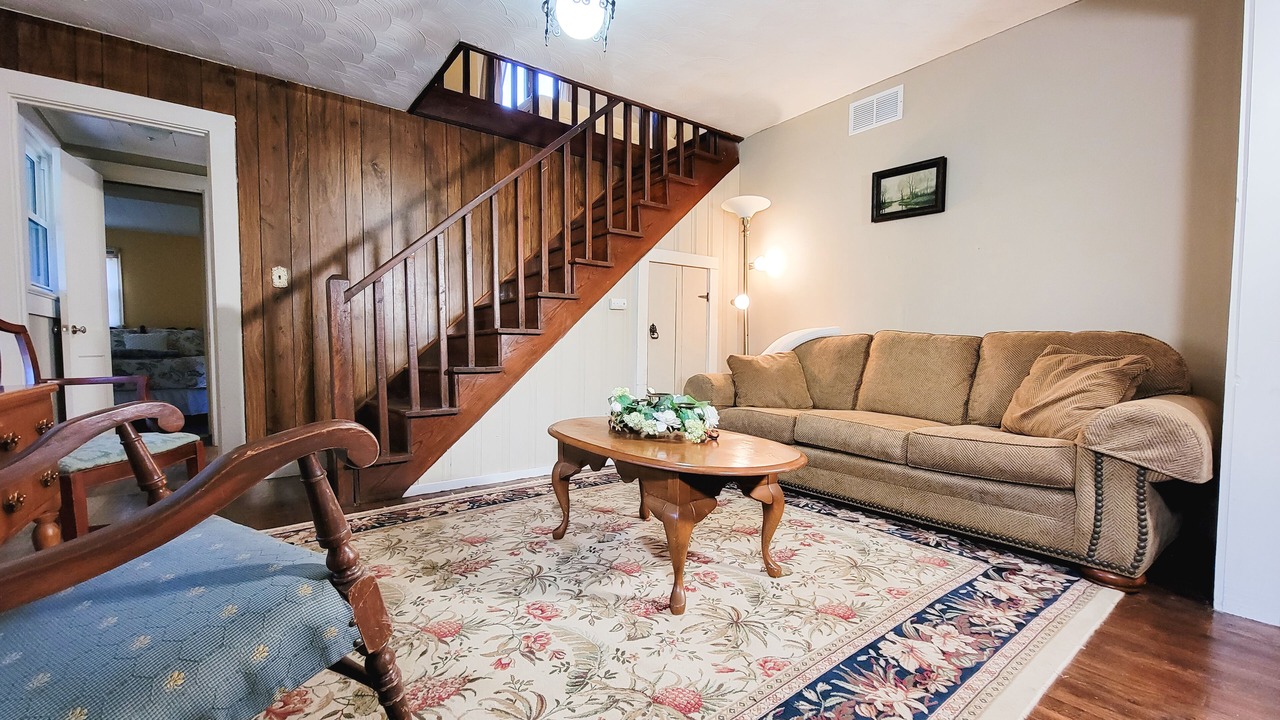 Photo of Livingroom in Crumpler