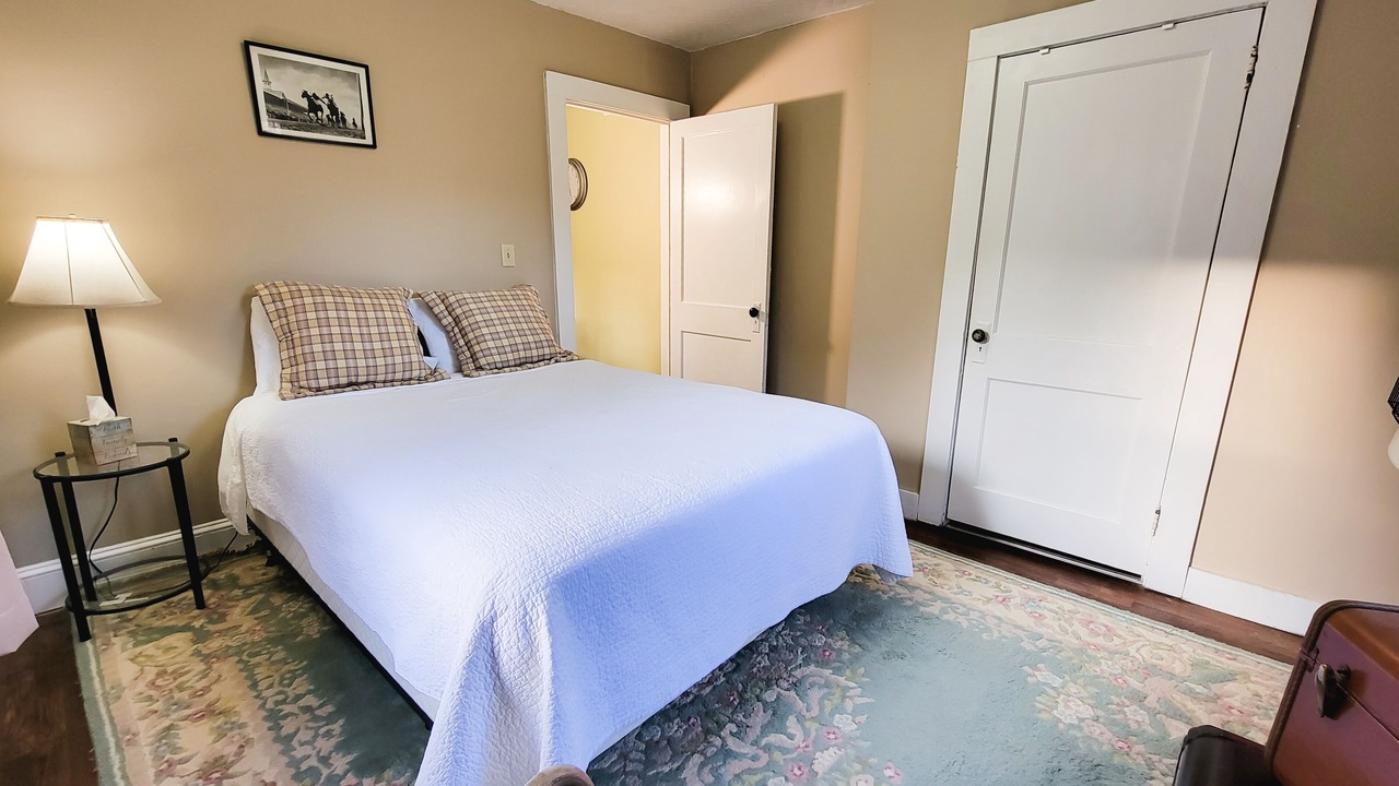 Photo of Bedroom in Crumpler