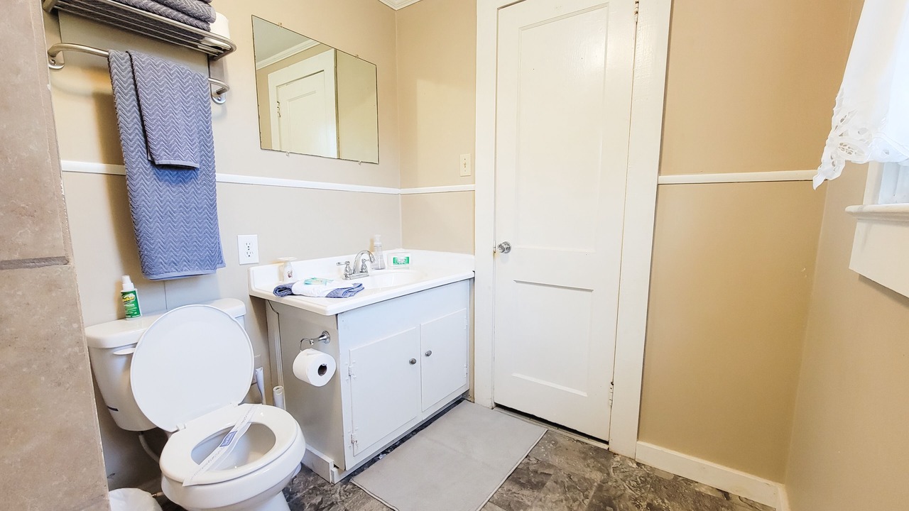 Photo of Bathroom in Crumpler