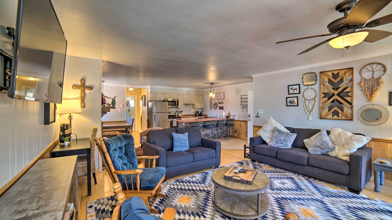 Photo of Livingroom in Red River