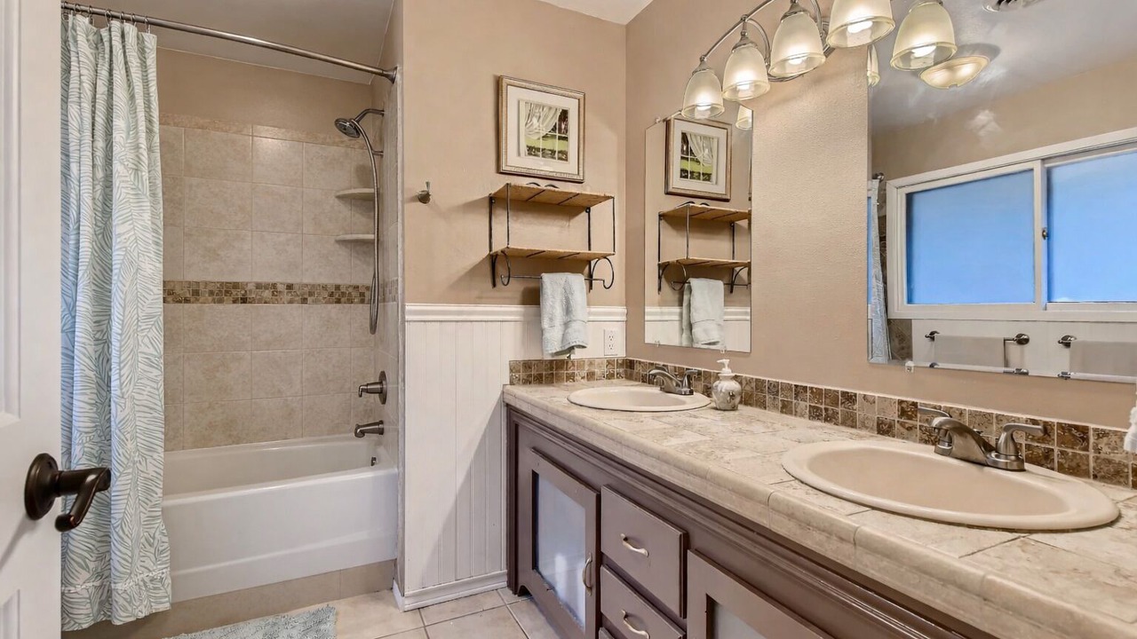 Photo of Bathroom in Perry Park