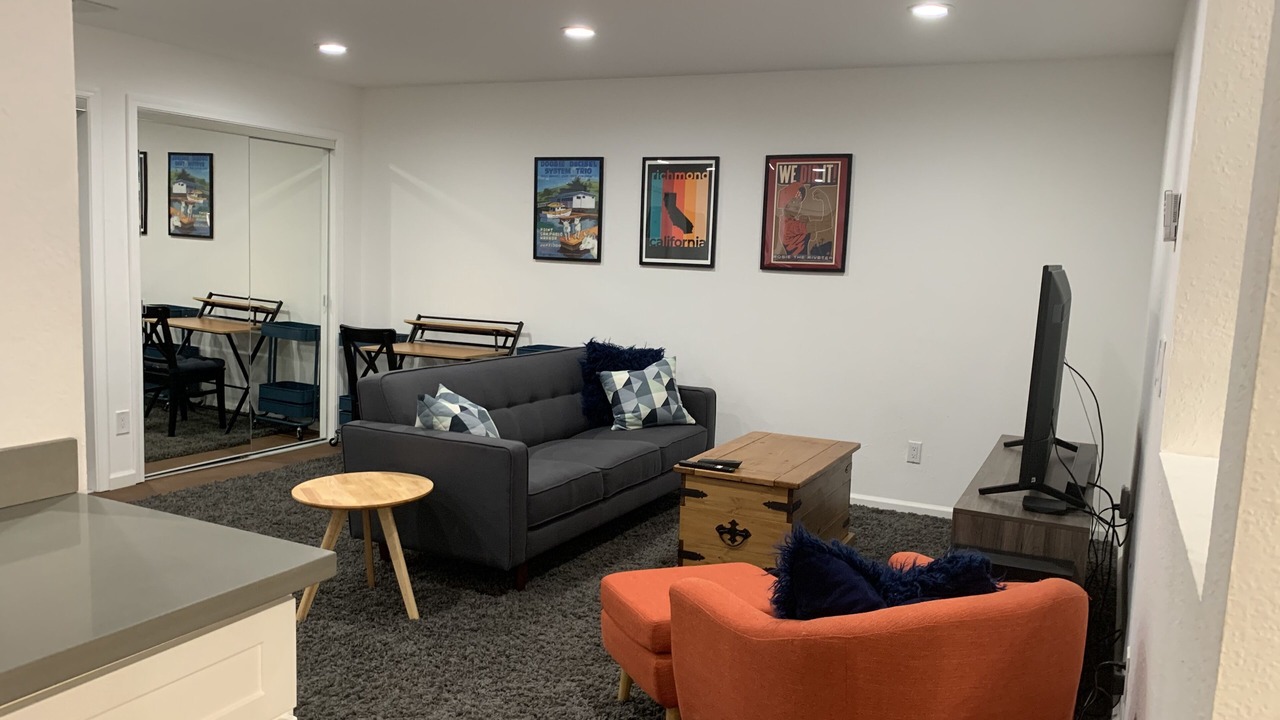 Photo of Livingroom in North and East