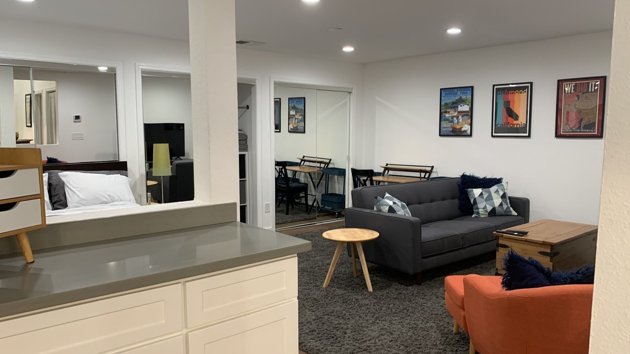 Photo of Livingroom in North and East