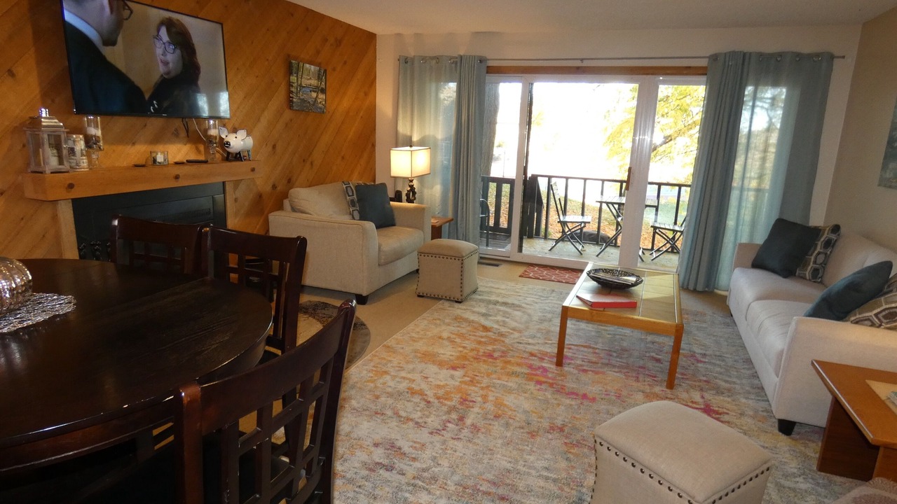 Photo of Livingroom in Bellaire