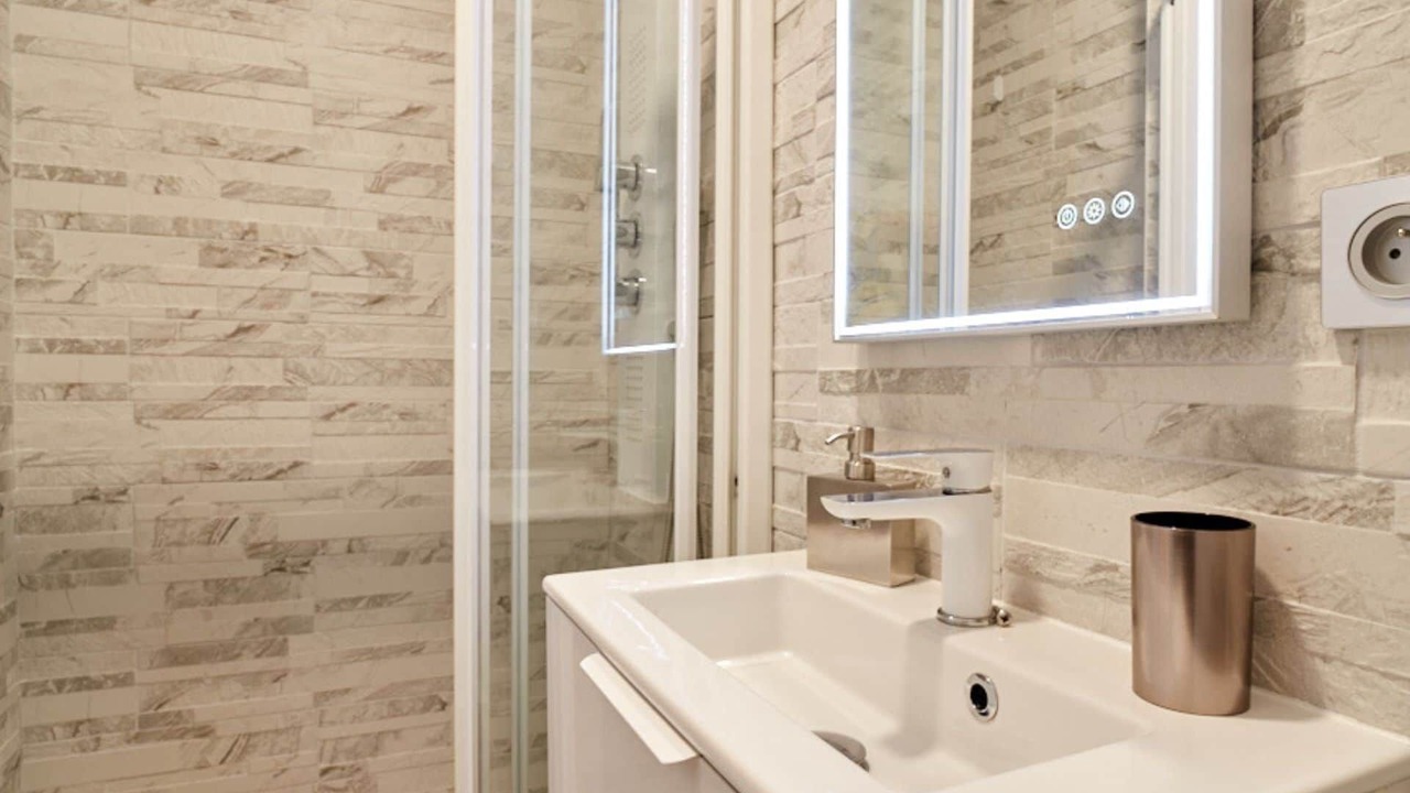 Photo of Bathroom in Centre Ville