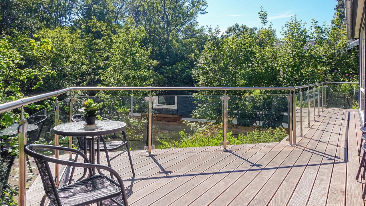 Photo of Others in Ronne