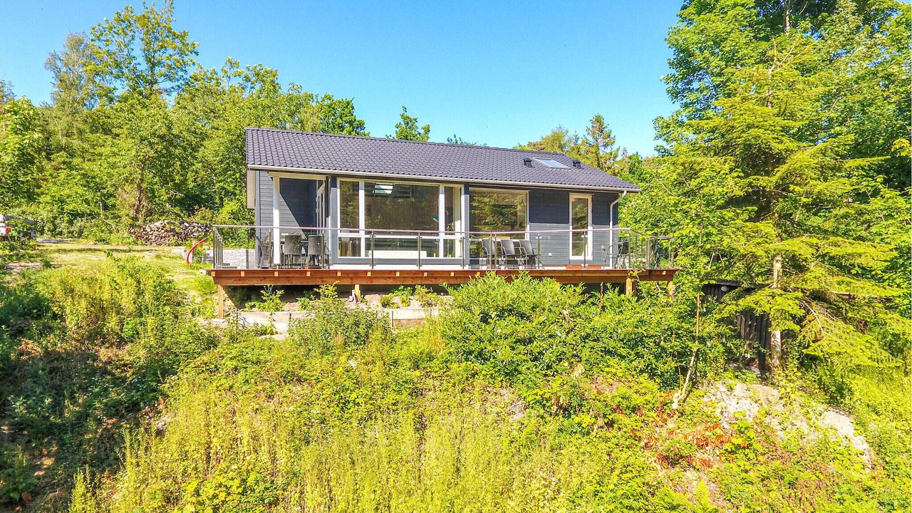 Photo of Others in Ronne