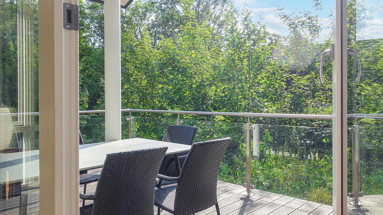 Photo of Others in Ronne