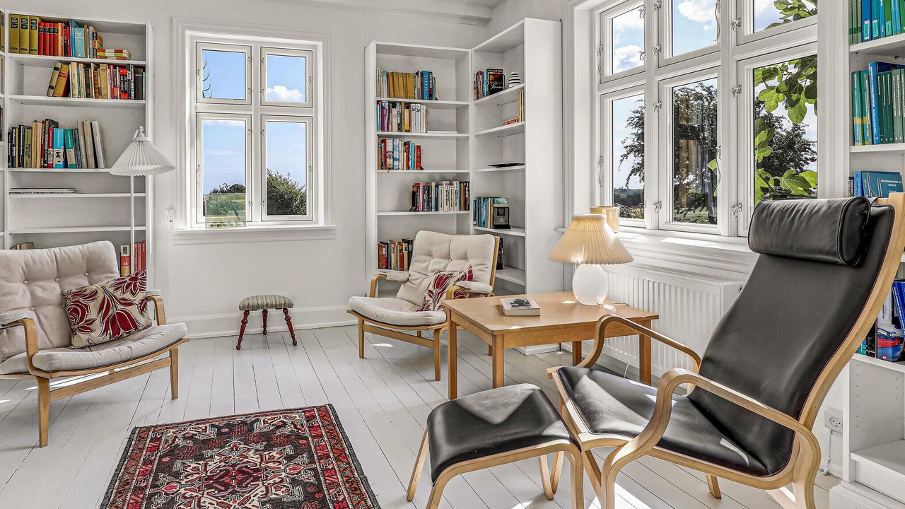 Photo of Bedroom in Listed