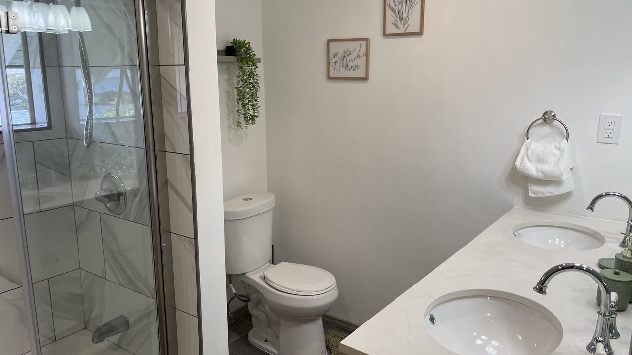 Photo of Bathroom in Little Armenia