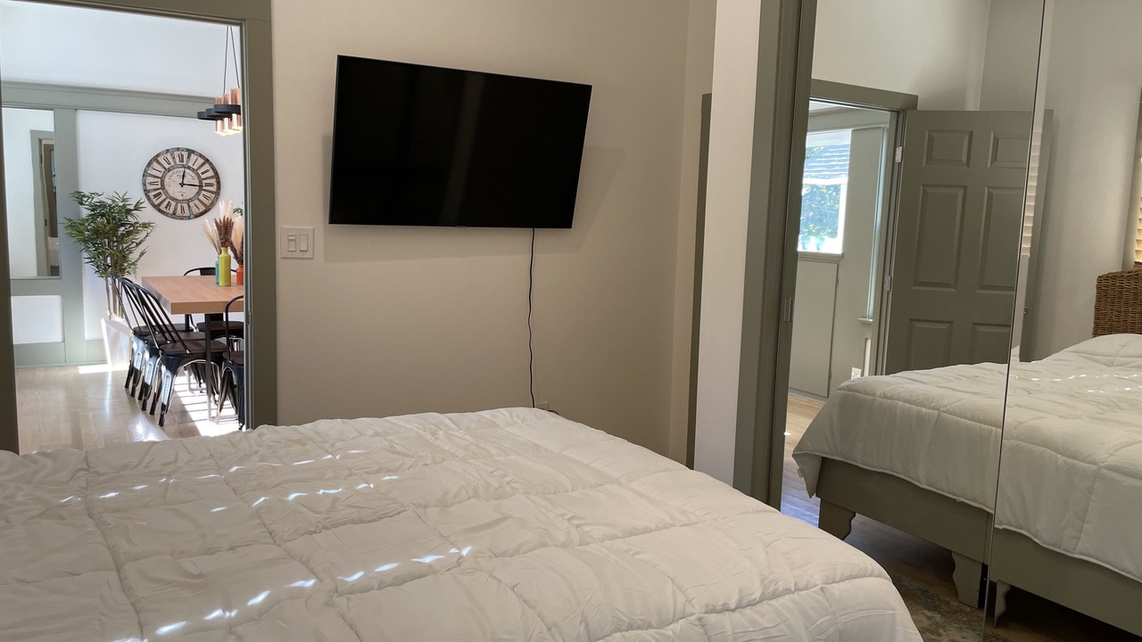 Photo of Bedroom in Little Armenia