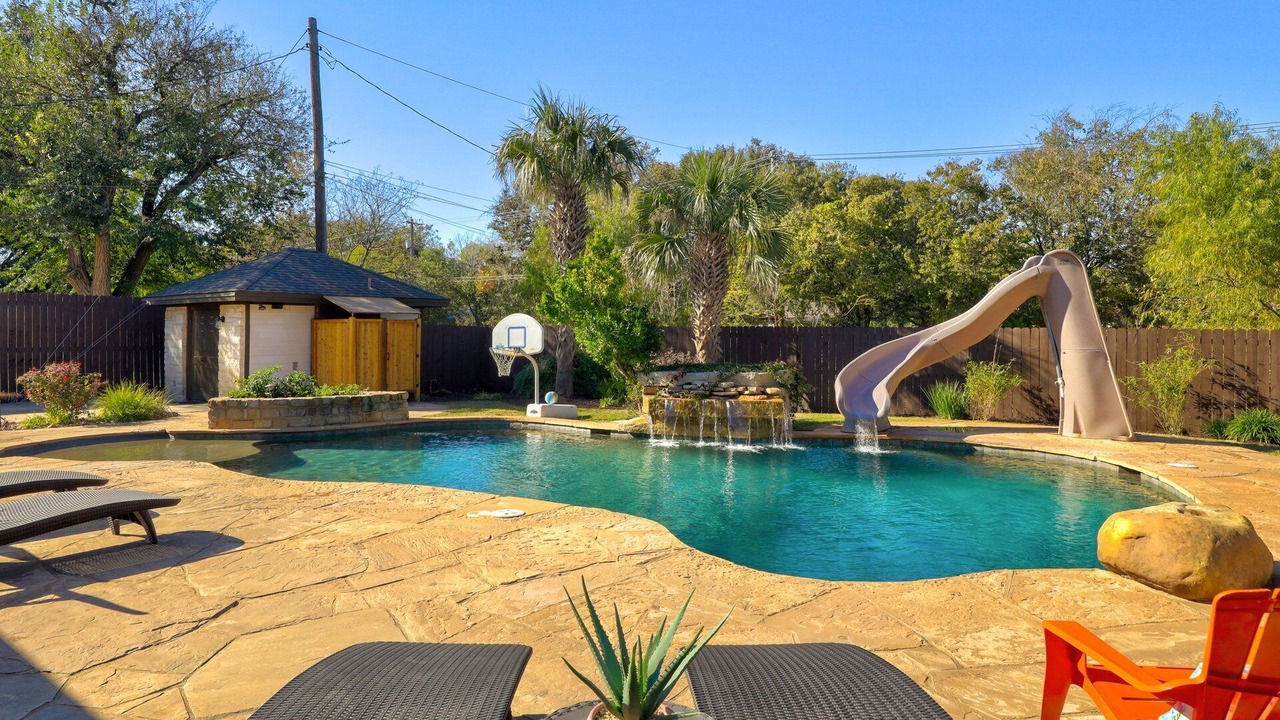 Photo of Outdoor in Forest North Estates