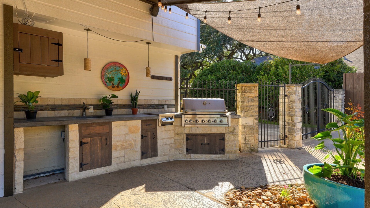 Photo of Patio Balcony in Forest North Estates
