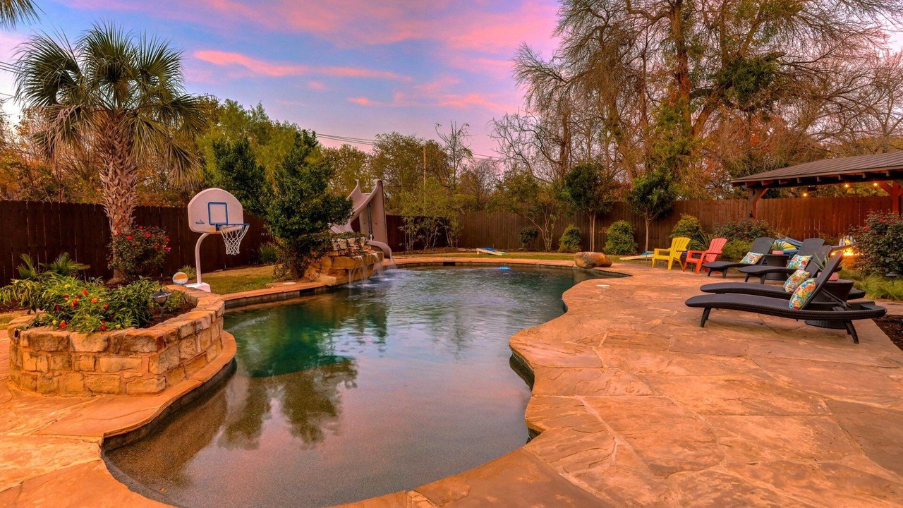 Photo of Outdoor in Forest North Estates