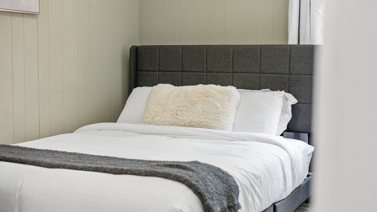 Photo of Bedroom in Candler-McAfee