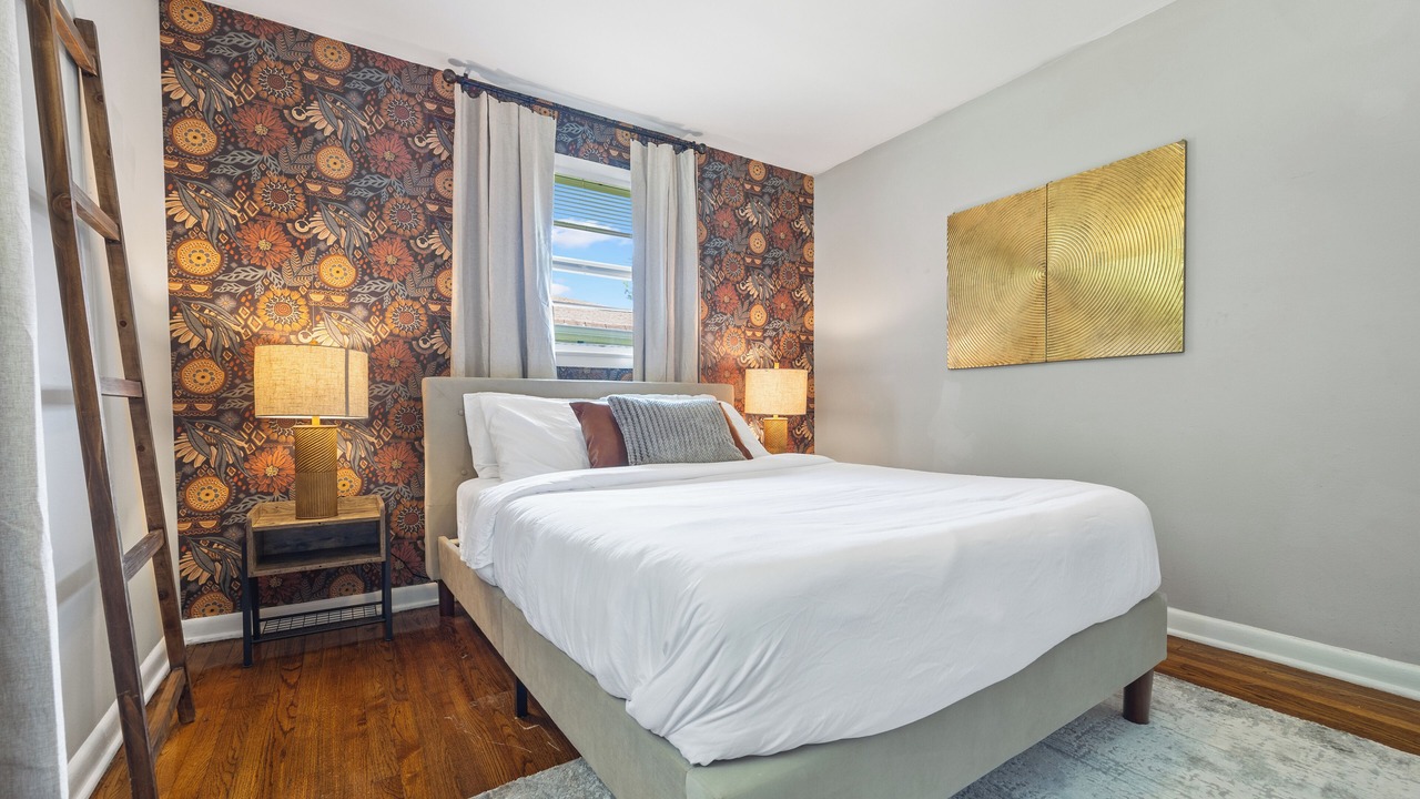 Photo of Bedroom in Candler-McAfee