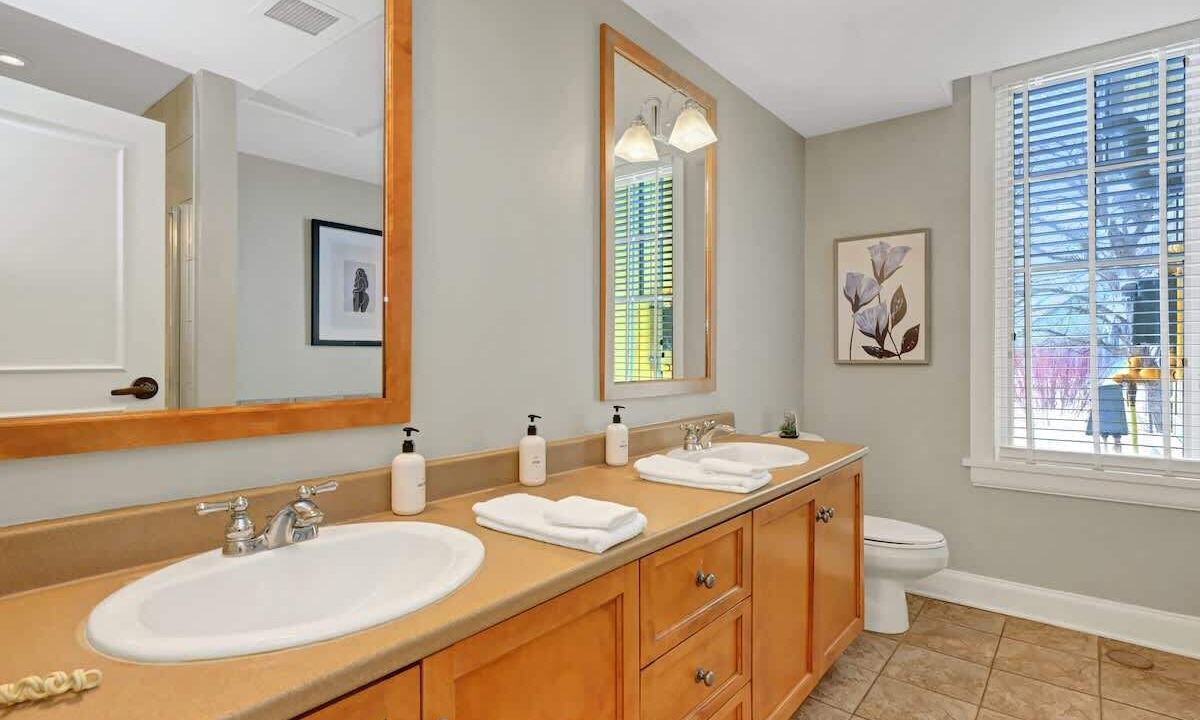 Photo of Bathroom in Calabogie