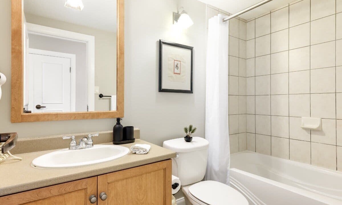 Photo of Bathroom in Calabogie