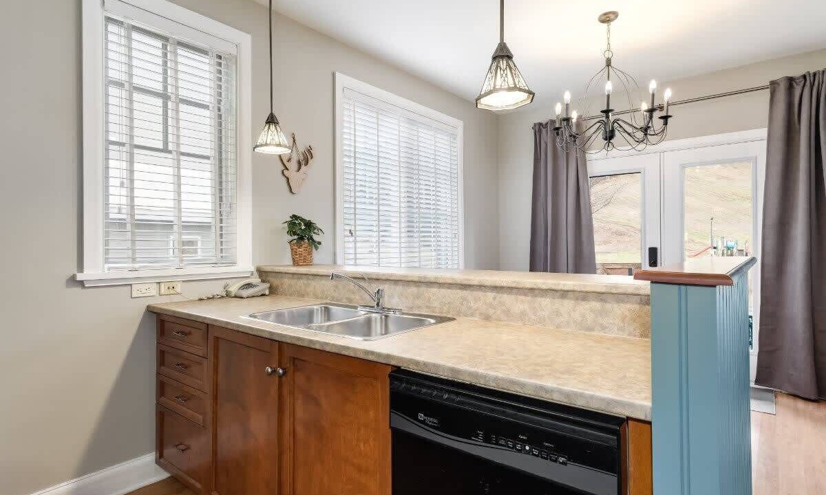 Photo of Kitchen in Calabogie