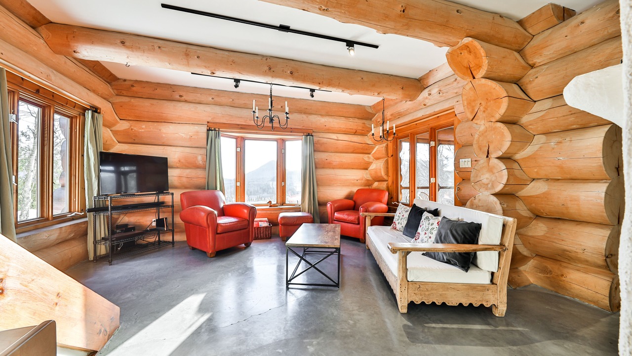 Photo of Livingroom in Lac-Superieur