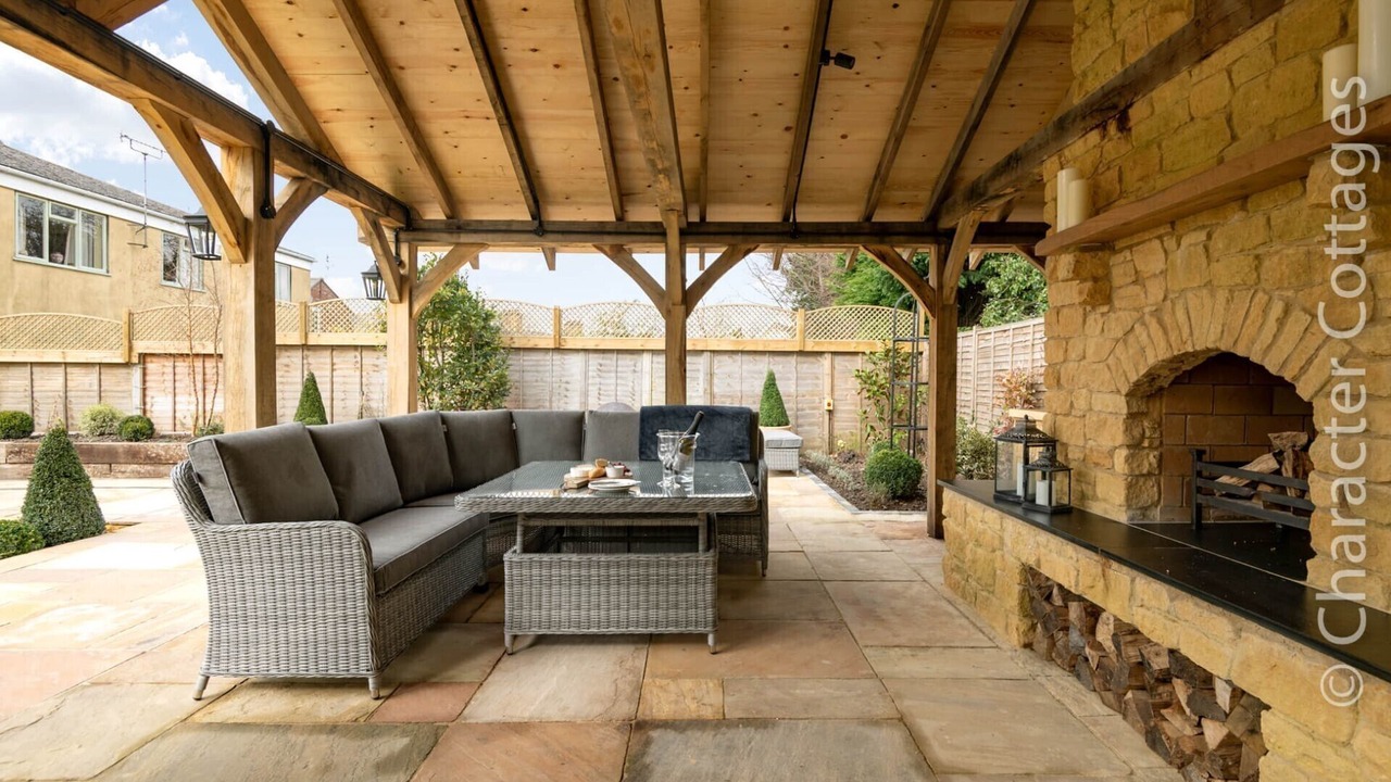 Photo of Outdoor in Broadway