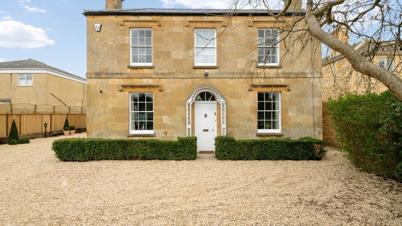 Photo of Outdoor in Broadway