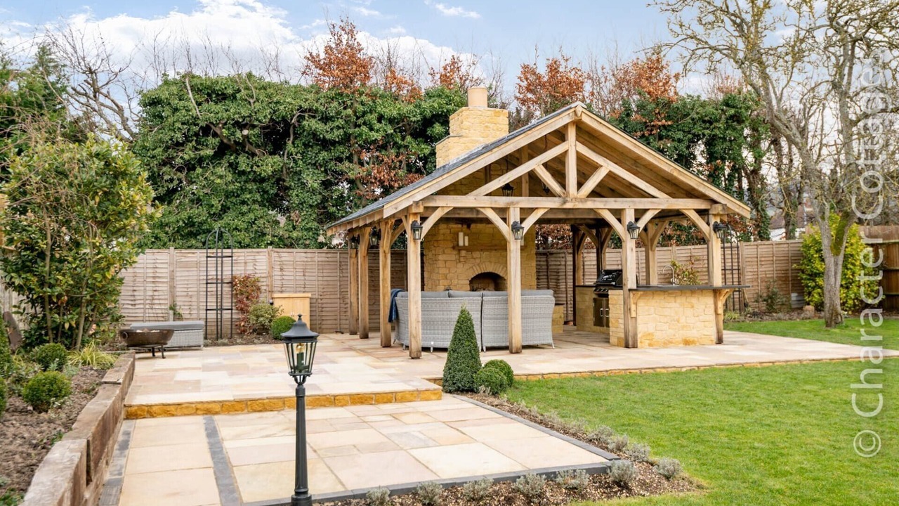 Photo of Outdoor in Broadway