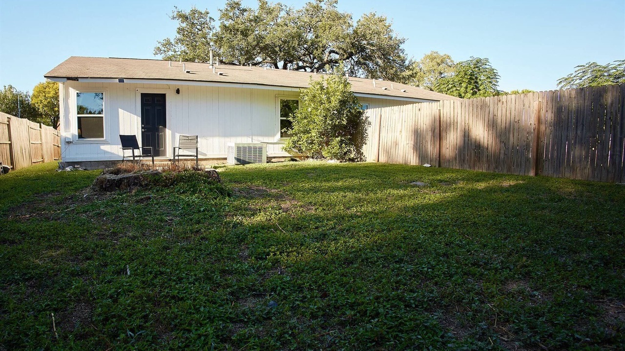Photo of Others in Barrington Oaks
