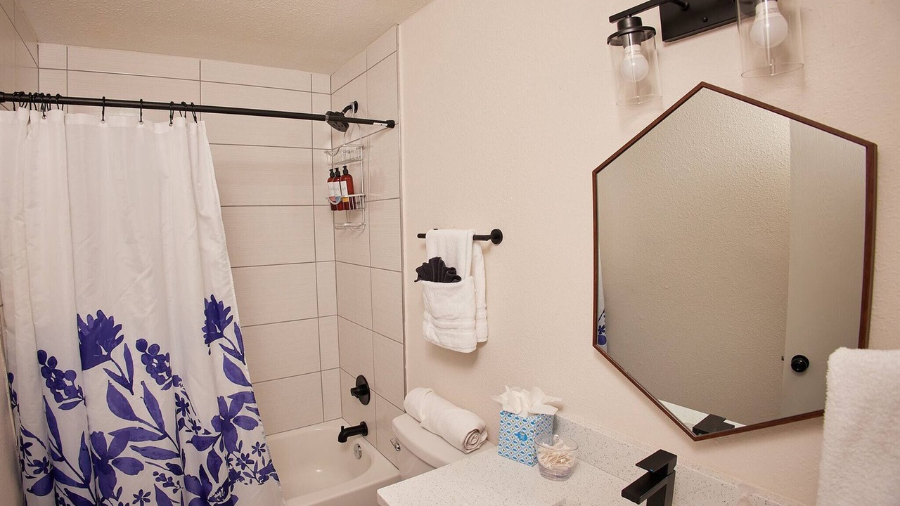Photo of Bathroom in Barrington Oaks
