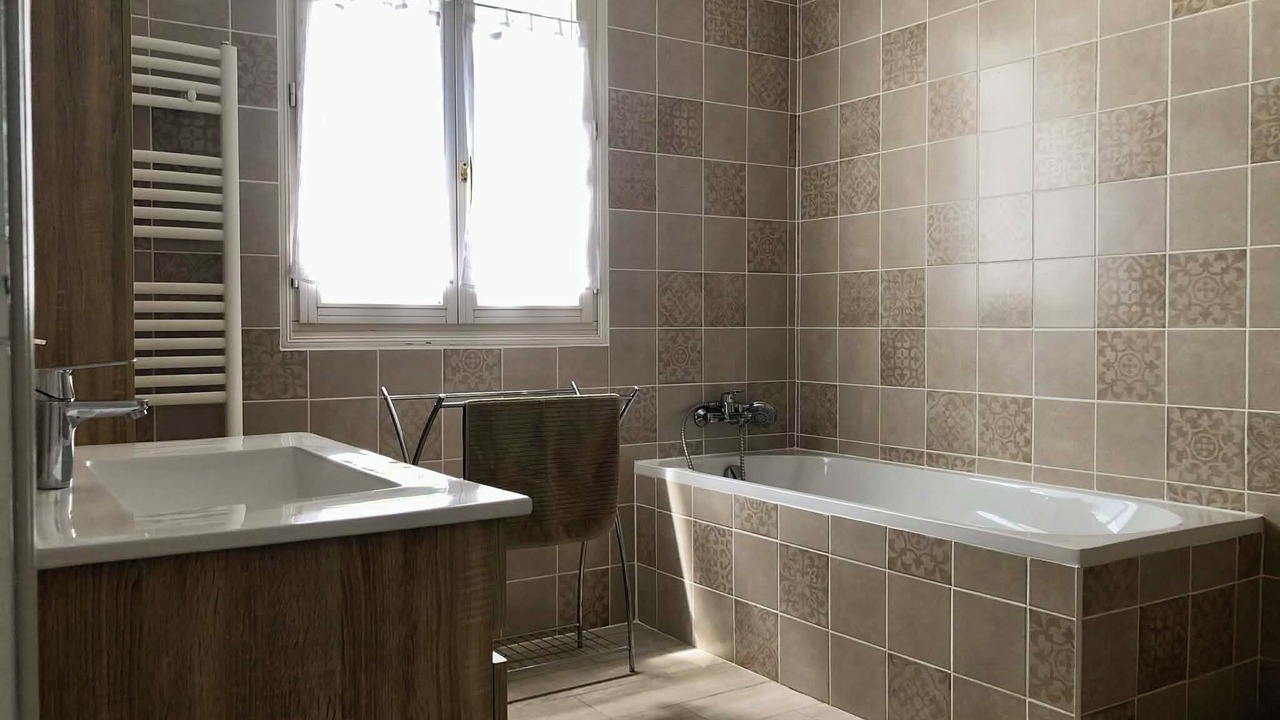 Photo of Bathroom in Lalinde