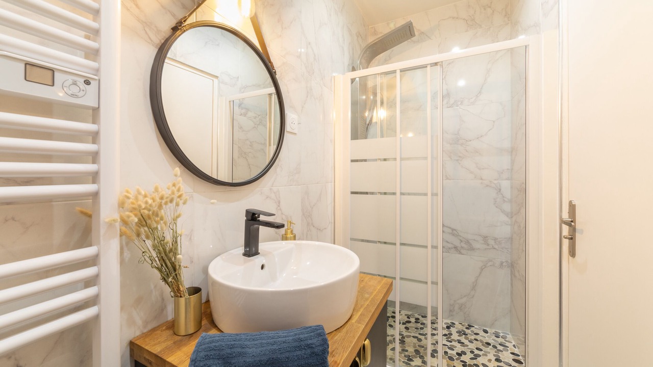 Photo of Bathroom in Les Iles
