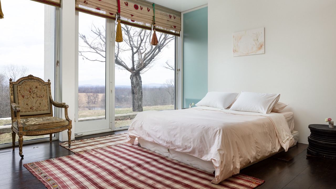 Photo of Bedroom in Hollowville
