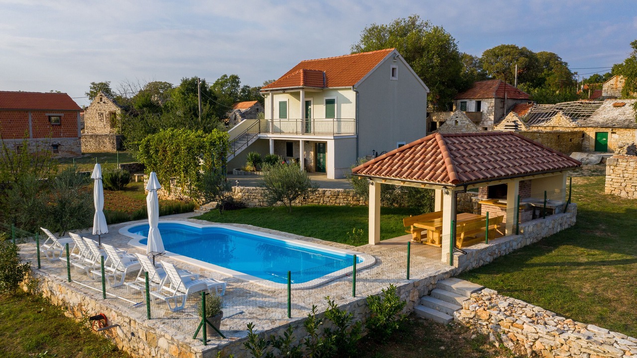 Photo of Outdoor in Drnis