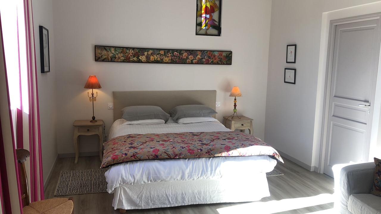 Photo of Bedroom in Beaumont-en-Veron