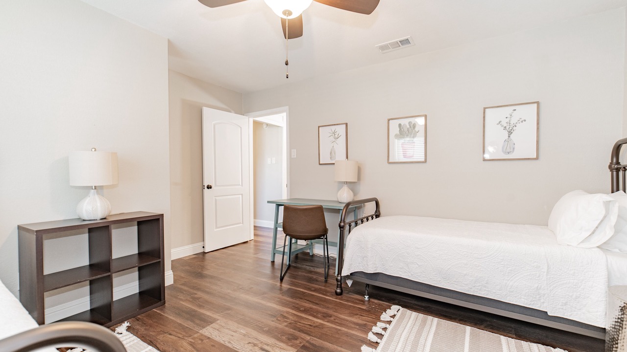 Photo of Bedroom in Lewisville
