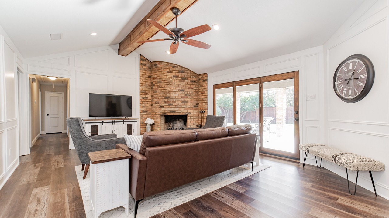 Photo of Livingroom in Lewisville